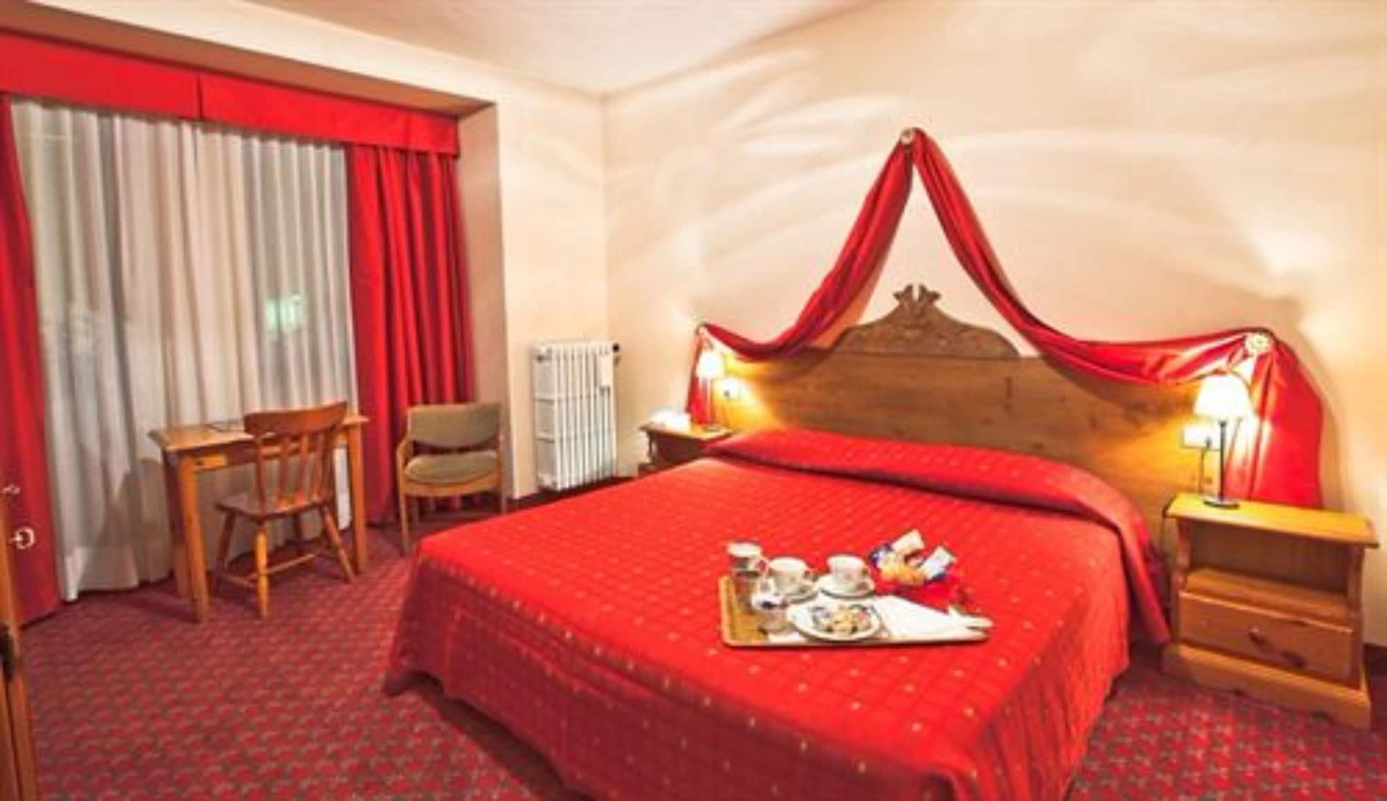 Hotel Courmayeur Bagian luar foto