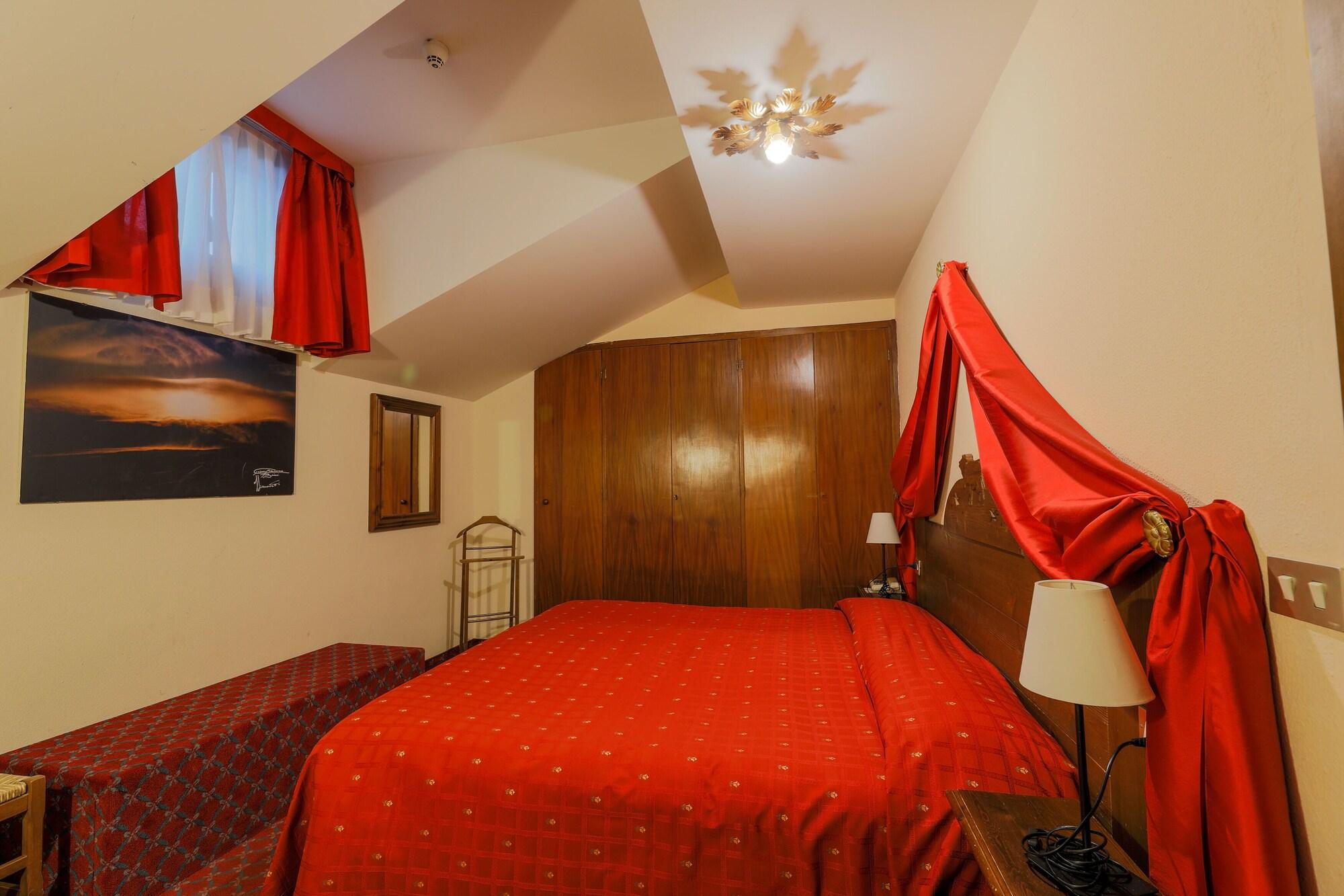Hotel Courmayeur Bagian luar foto