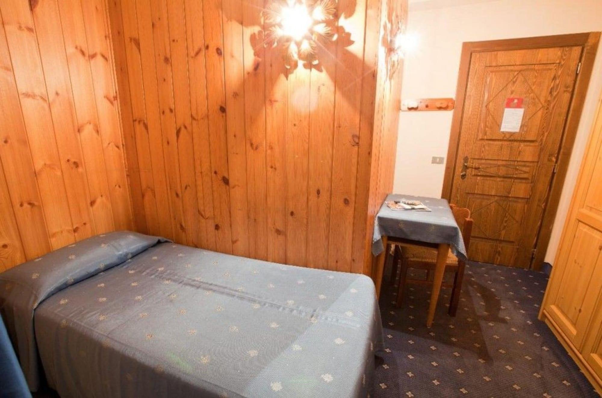 Hotel Courmayeur Bagian luar foto