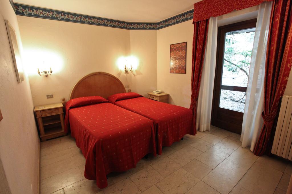 Hotel Courmayeur Bagian luar foto