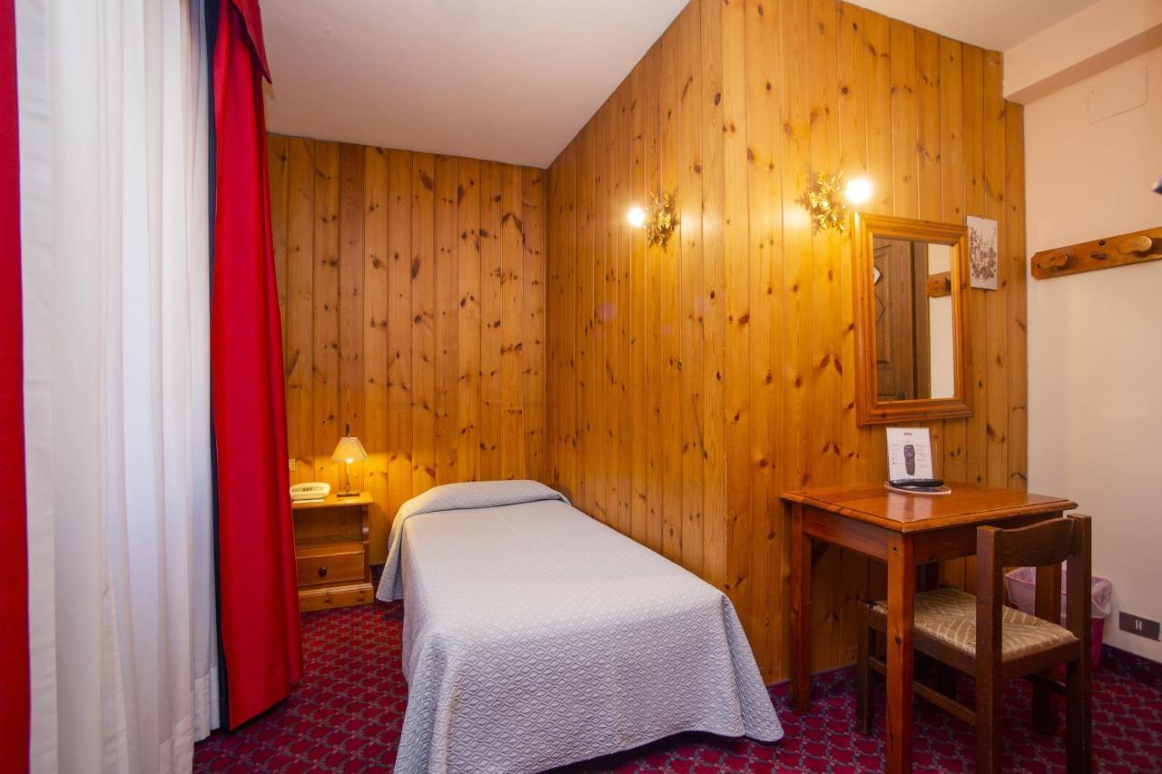 Hotel Courmayeur Bagian luar foto
