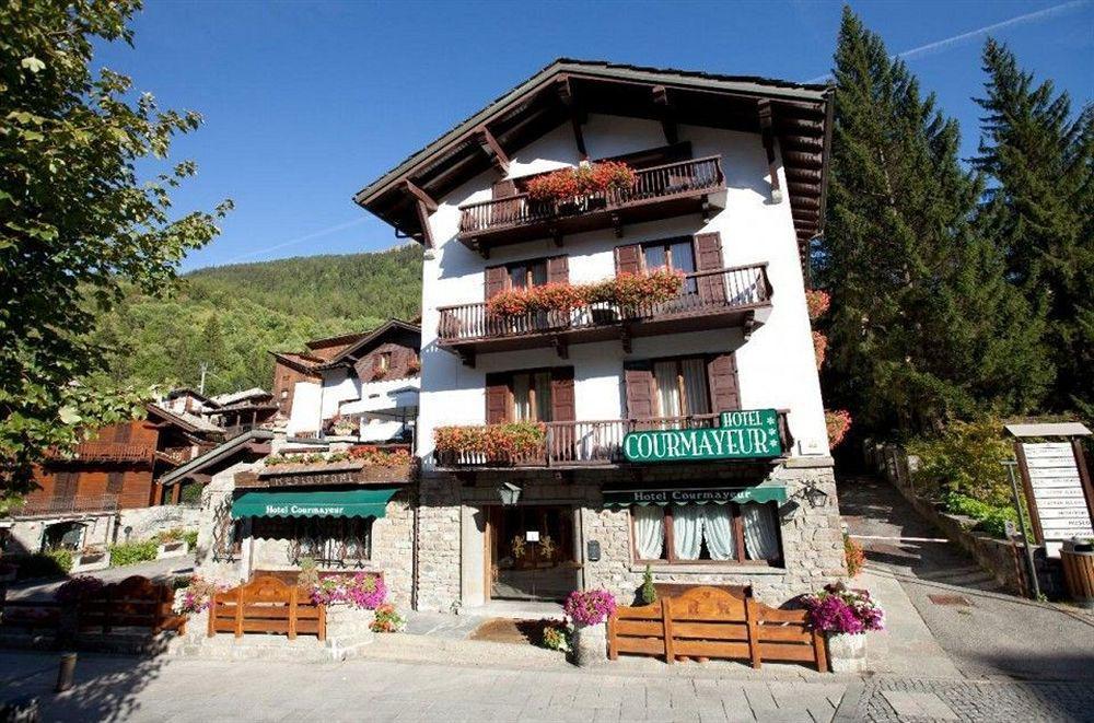 Hotel Courmayeur Bagian luar foto